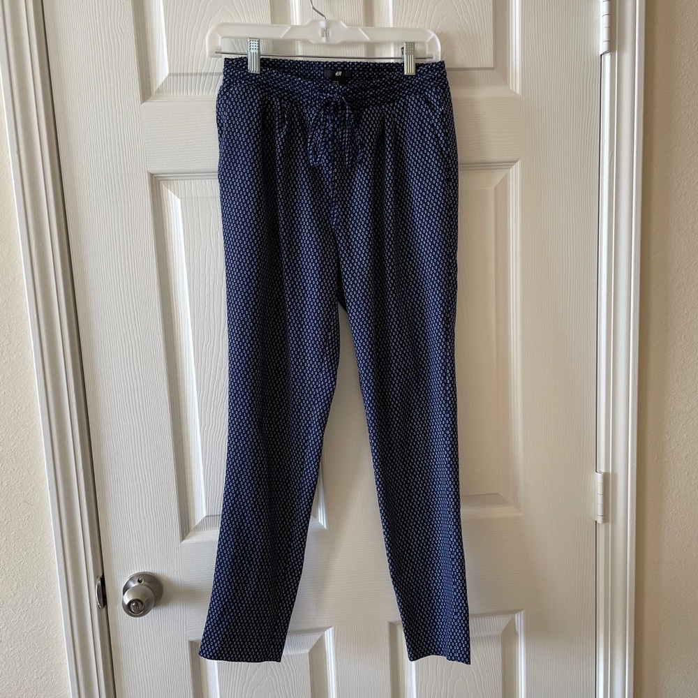 H&M navy summer trousers, like new! With pockets!